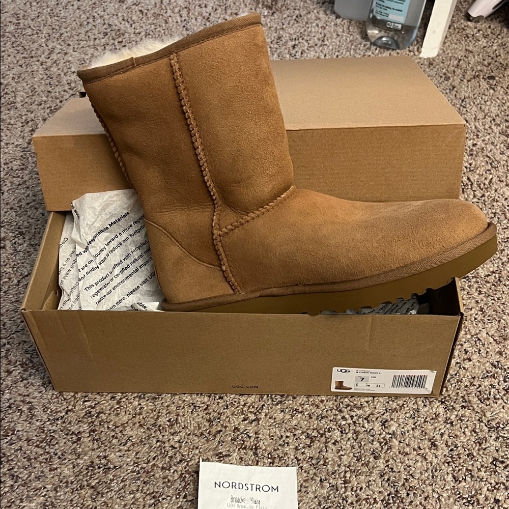 UGG Classic Short Boots in Tan